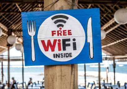 Nyaralsz? Ezekre figyelj, ha nyilvános Wi-Fi-t használsz!