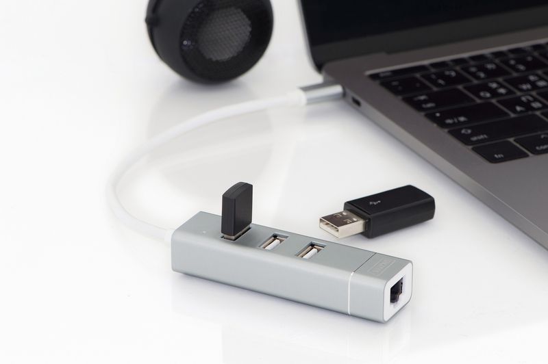 Digitus DA-70253 USB Type-C 3-Port Hub + Fast Ethernet LAN Adapter
