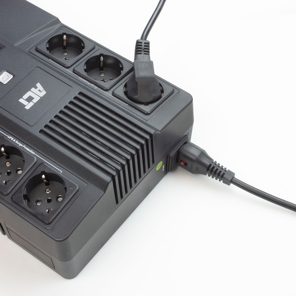 ACT Powercord C13 IEC Lock open end 3m Black