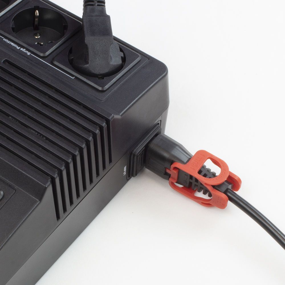 ACT Powercord Schuko CEE 7/7 male (angled) - C13 IEC Lock+ 2m Black